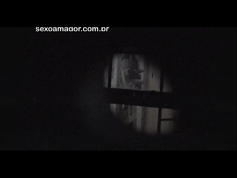 ❤️ Lourinho é filmado secretamente por um voyeur de bairro escondido atrás de tijolos ocos Porno real vídeo em pt.yh9n.top